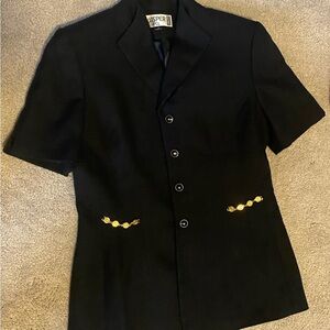 Short sleeve suit top